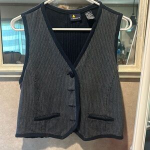 Vintage Lizsport Women’s Button down Vest